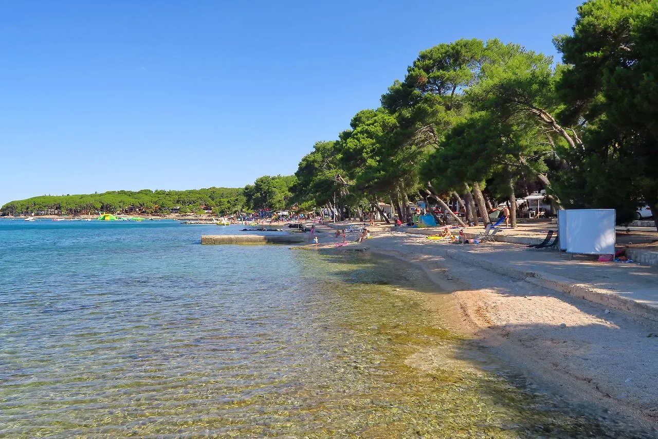 *** Tatil parkı Eurocamp Mobile Homes At Campsite Ljutic Biograd Na Moru Hırvatistan